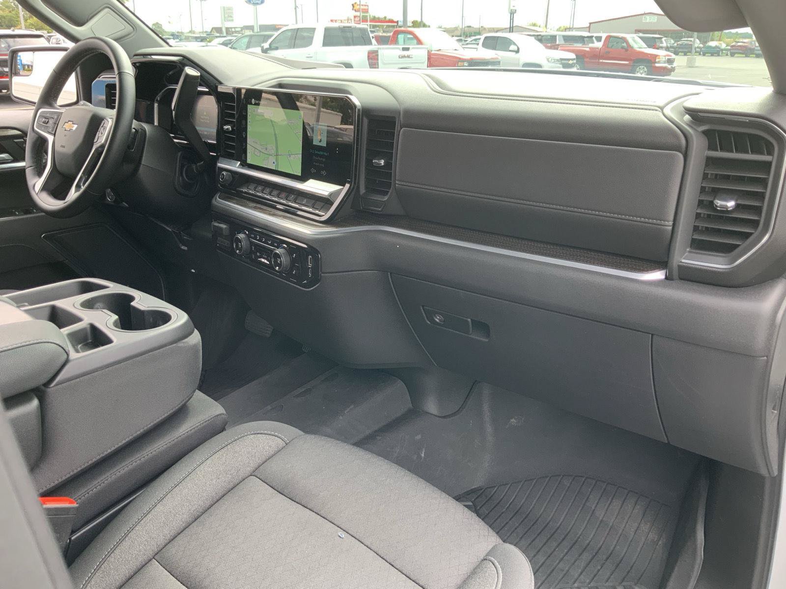 Used 2026 Chevrolet Silverado 1500 LT w/ Z71 Off-Road Package AWD/4WD image 55