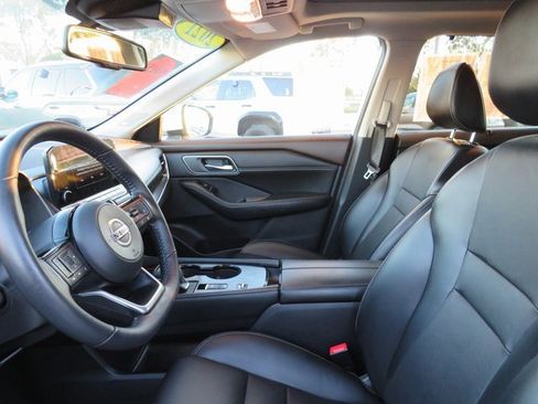 Used 2021 Nissan Rogue SL w/ Premium Package image 15