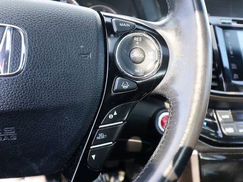 Used 2016 Honda Accord Touring image 45