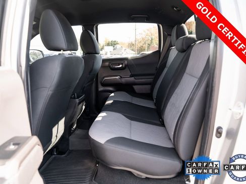 Used 2022 Toyota Tacoma TRD Sport w/ Technology Package image 27