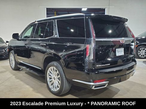 Used 2023 Cadillac Escalade Premium Luxury AWD/4WD image 12