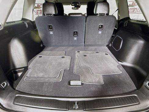 Used 2023 Jeep Grand Cherokee Limited w/ Luxury Tech Group II image 30