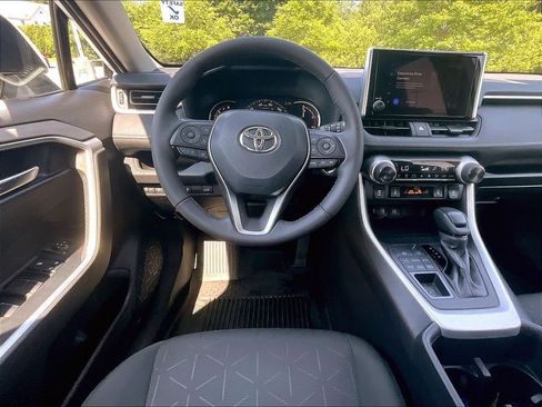 Used 2023 Toyota RAV4 XLE w/ Convenience Package AWD/4WD image 17