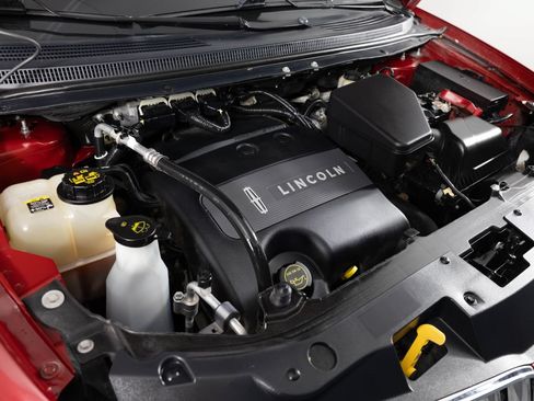 Used 2013 Lincoln MKX AWD image 39