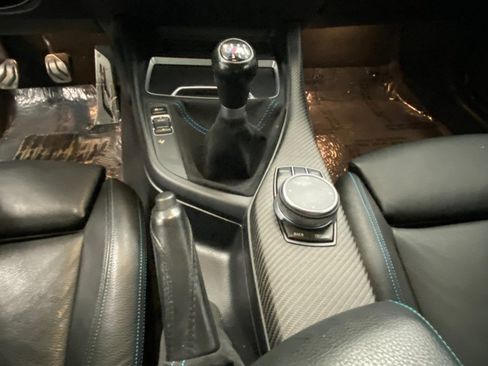 Used 2018 BMW M2 RWD image 29