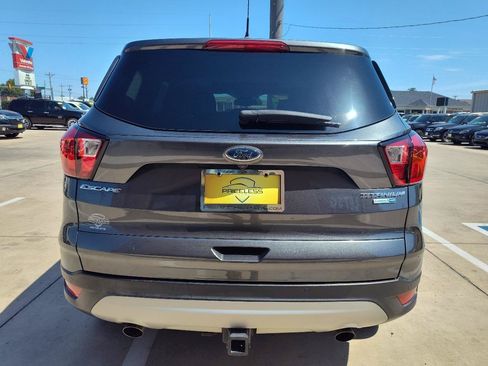 Used 2019 Ford Escape Titanium AWD/4WD image 5