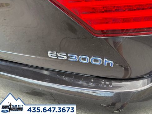 Used 2013 Lexus ES 300h w/ Luxury Pkg FWD image 11