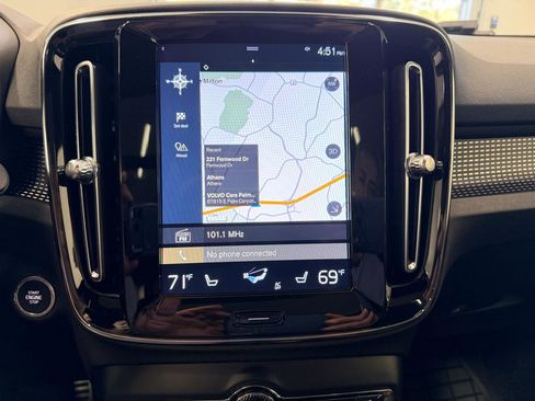 Used 2021 Volvo XC40 T4 R-Design w/ Advanced Package image 42