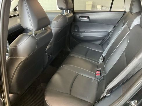 Used 2023 Toyota Corolla Cross XLE w/ Convenience Package image 19