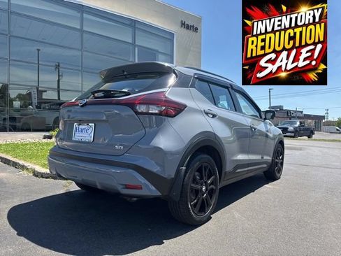 Used 2021 Nissan Kicks SR w/ SR Premium Package FWD image 4