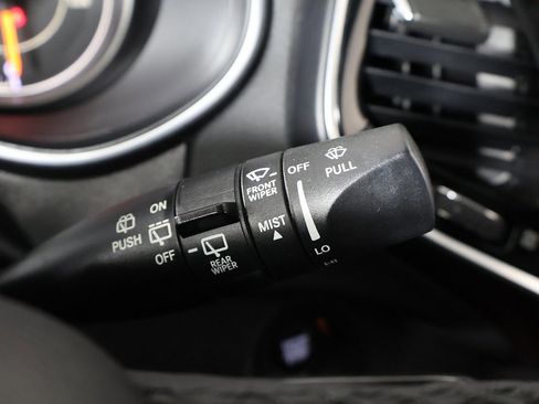 Used 2022 Jeep Cherokee Limited image 38