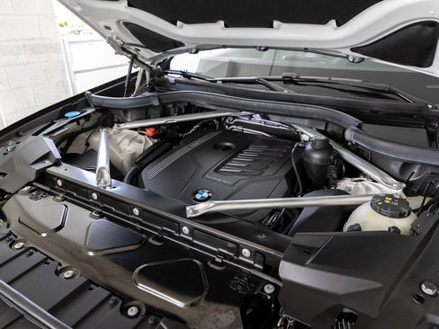 Certified 2023 BMW X5 sDrive40i w/ Premium Package image 32