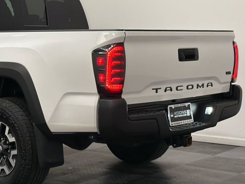 Used 2023 Toyota Tacoma TRD Off-Road AWD/4WD image 7