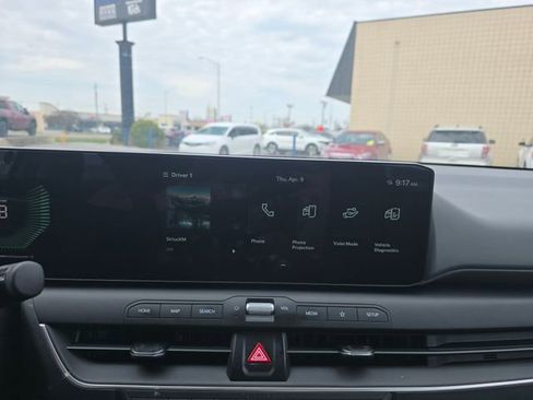 Used 2025 Kia K4 FWD image 16