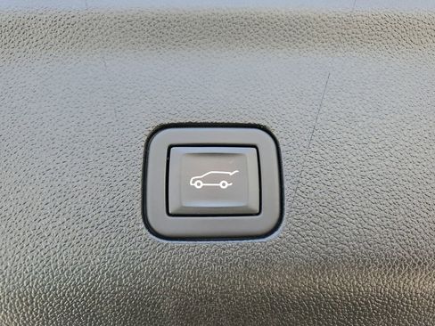 Used 2023 Chevrolet Tahoe LT image 9