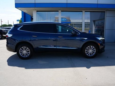 Used 2023 Buick Enclave Essence AWD/4WD image 37