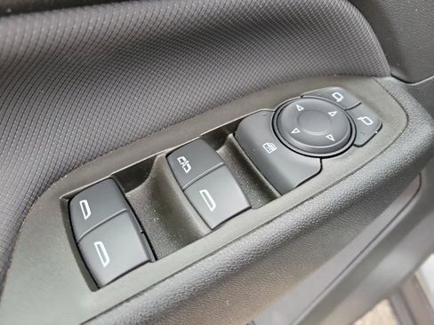 Used 2023 Chevrolet Equinox RS AWD/4WD image 17