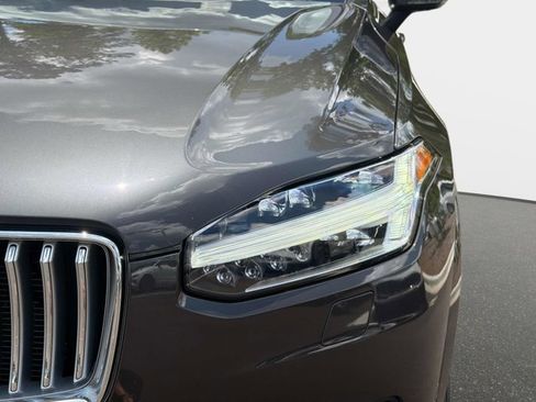 Used 2023 Volvo XC90 B6 Plus AWD/4WD image 9