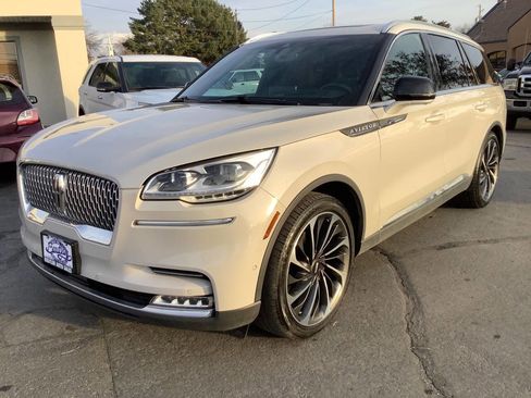Used 2023 Lincoln Aviator Reserve w/ Equipment Group 201A image 17