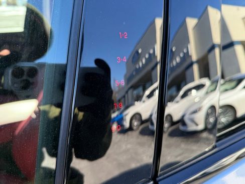 Used 2024 Lincoln Corsair Reserve w/ Equipment Group 201A image 12