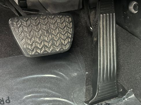 Used 2023 Toyota Sienna Platinum image 45