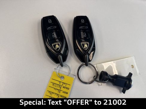 Used 2024 Lamborghini Revuelto Base image 40