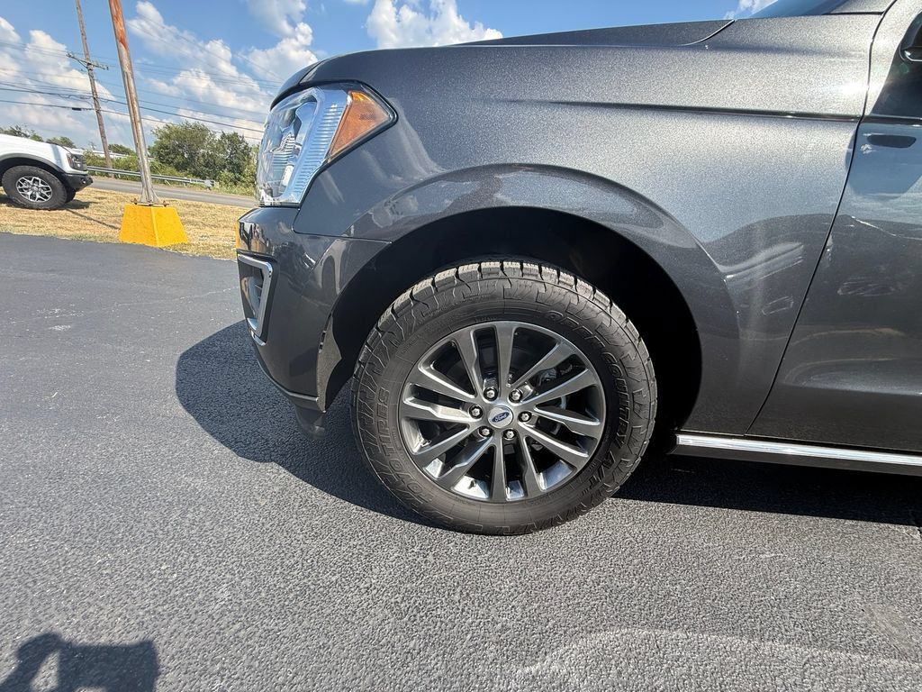 Used 2020 Ford Expedition Limited AWD/4WD image 9
