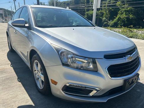 Used 2016 Chevrolet Cruze LT image 3