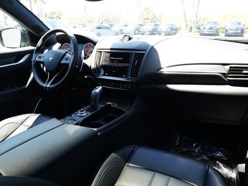 Used 2022 Maserati Levante Modena S AWD/4WD image 20