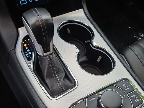 Used 2021 Jeep Grand Cherokee Summit image 29