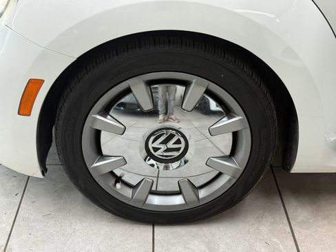 Used 2014 Volkswagen Beetle TDI FWD image 35