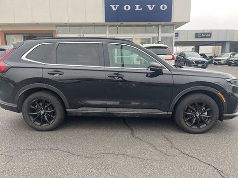 Used 2025 Honda CR-V Sport image 2