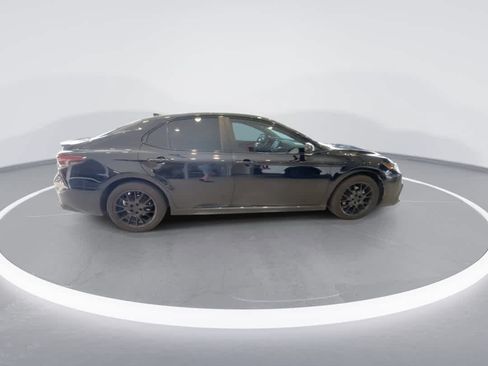 Used 2023 Toyota Camry SE AWD/4WD image 9