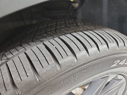 Used 2022 Volkswagen Tiguan SE AWD/4WD image 27