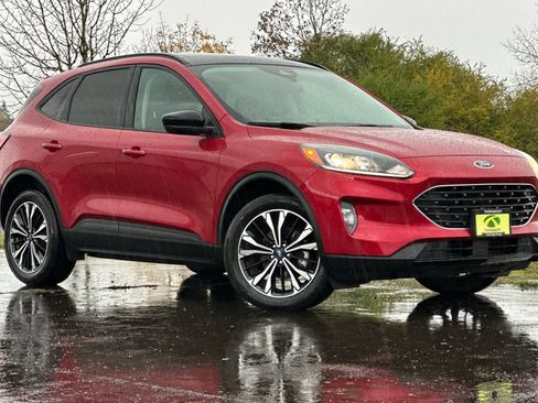Used 2022 Ford Escape SEL w/ SEL Stealth AWD Package image 2