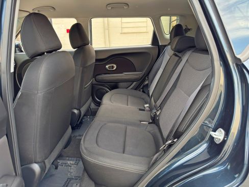 Used 2019 Kia Soul + FWD image 32