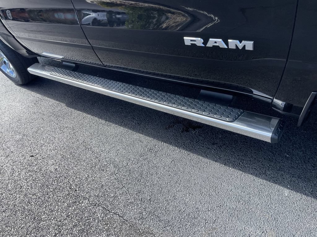 Used 2022 RAM 1500 Big Horn AWD/4WD image 36