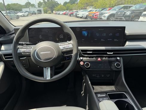 Used 2025 Hyundai Sonata SEL FWD image 18