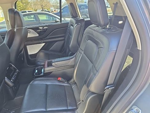 Used 2021 Lincoln Aviator Reserve w/ Equipment Group 208A image 10