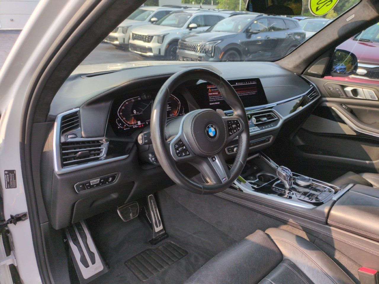 Used 2019 BMW X7 xDrive50i w/ M Sport Package AWD/4WD image 16