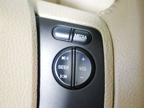Used 2010 Ford Explorer XLT AWD/4WD image 26