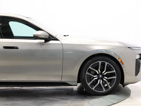 Used 2023 BMW 740i w/ Parking Assistance Package RWD image 75