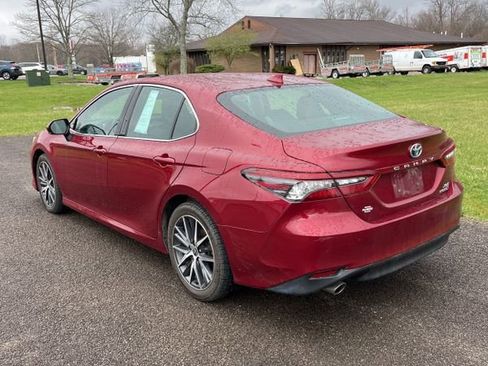 Used 2022 Toyota Camry XLE w/ Cold Weather Package image 2