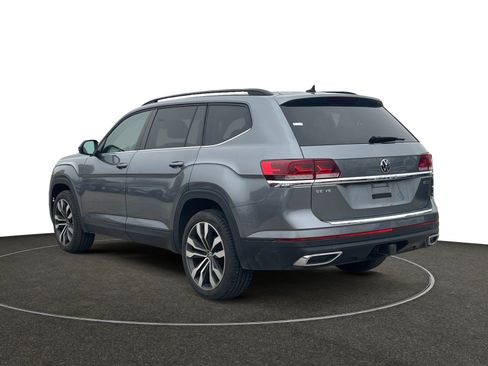 Used 2022 Volkswagen Atlas SE image 3