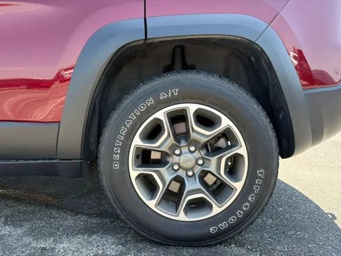Used 2020 Jeep Cherokee Trailhawk w/ Cold Weather Group AWD/4WD image 26