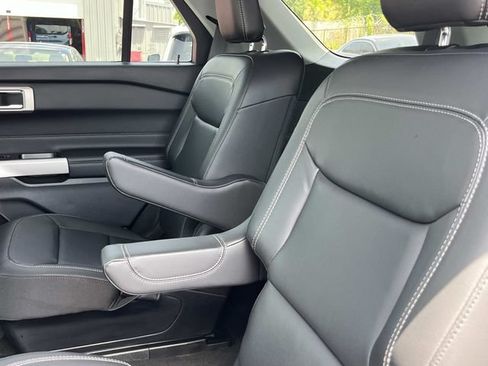 Certified 2023 Ford Explorer XLT w/ Equipment Group 202A AWD/4WD image 25