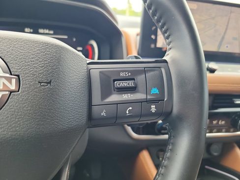 Used 2025 Nissan Rogue Platinum FWD image 24