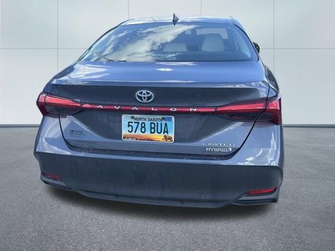 Used 2020 Toyota Avalon Limited w/ All Weather Liner Package FWD image 5
