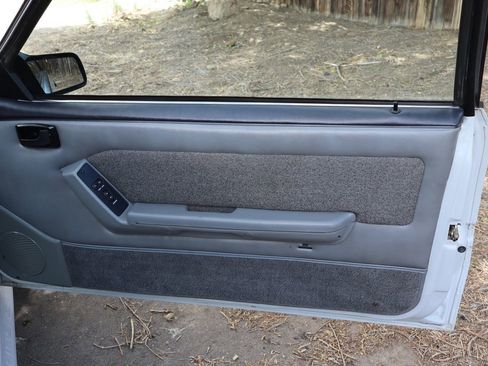 Used 1988 Ford Mustang GT RWD image 22