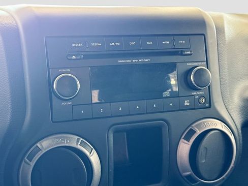 Used 2012 Jeep Wrangler Unlimited Sport AWD/4WD image 13
